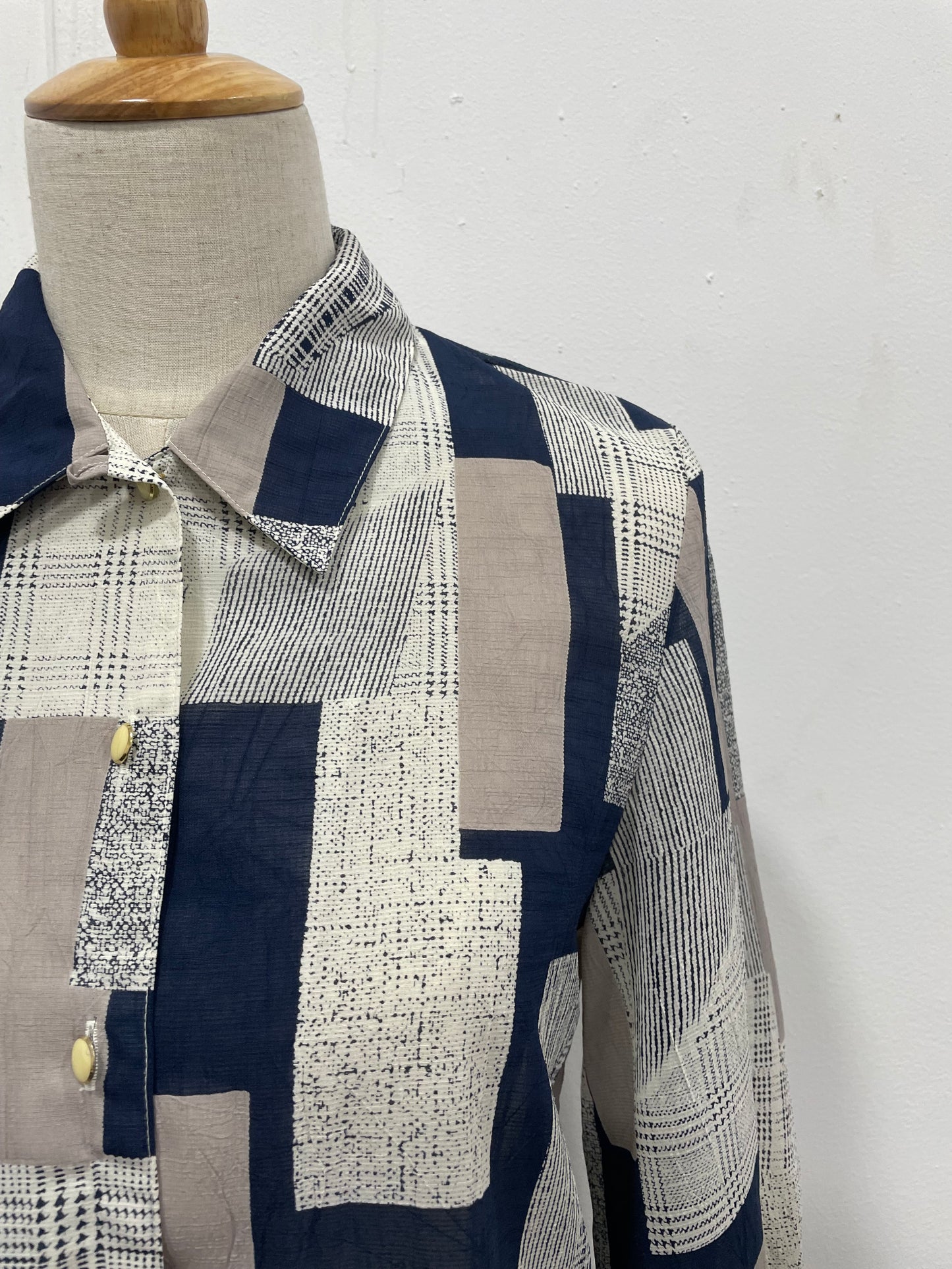 Luna Lace Blouse A0008 (SIZE M-L)